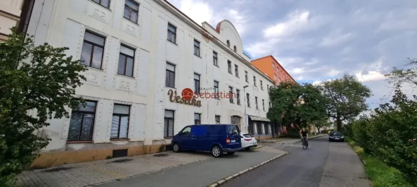 Pronájem garáže, Pardubice - Zelené Předměstí, Hlaváčova, 12 m2