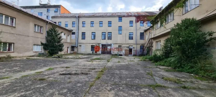 Pronájem garáže, Pardubice - Zelené Předměstí, Hlaváčova, 12 m2