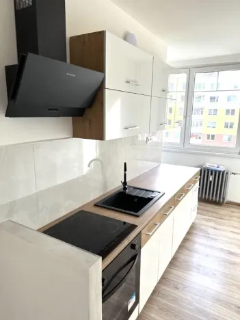 Pronájem bytu 3+1, Klášterec nad Ohří, Školní, 82 m2