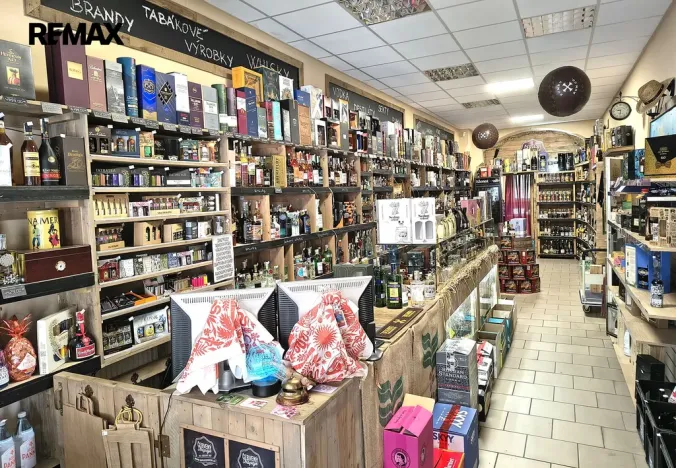 Pronájem obchodního prostoru, Žatec, náměstí Svobody, 100 m2