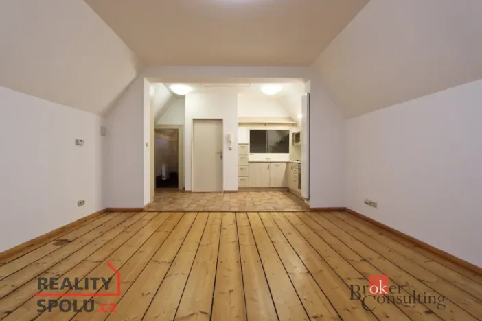 Pronájem bytu 2+kk, Rokycany - Nové Město, Jiráskova, 60 m2