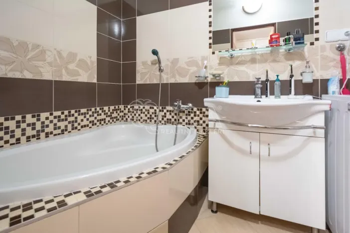 Prodej bytu 3+1, Velký Borek, Vrutická, 71 m2