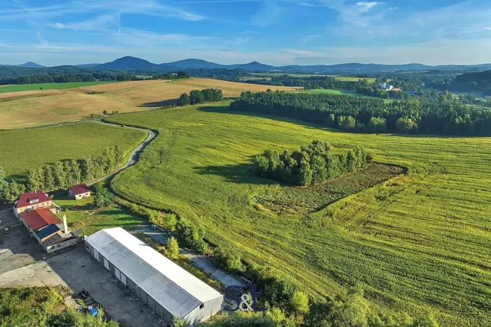 Prodej komerčního pozemku, Brniště, 13896 m2