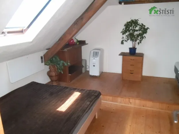 Prodej rodinného domu, Staré Hobzí, 536 m2