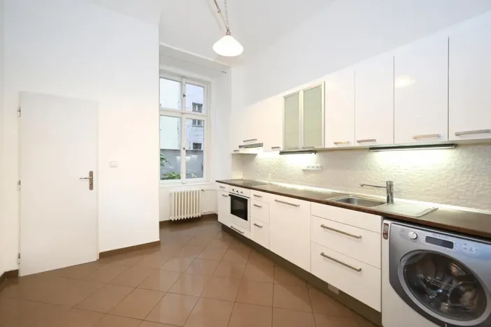 Pronájem bytu 3+1, Praha - Smíchov, Kroftova, 84 m2