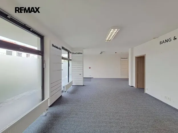 Pronájem obchodního prostoru, Praha - Modřany, Soukalova, 104 m2