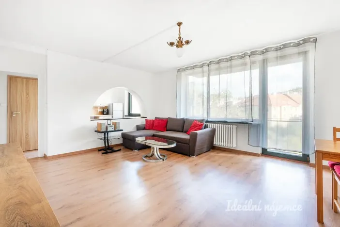 Pronájem bytu 2+1, Praha - Smíchov, U dvou srpů, 60 m2