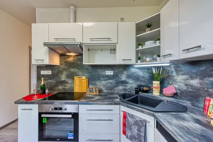 Pronájem bytu 2+1, Chomutov, Blatenská, 52 m2