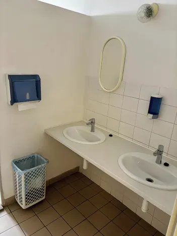 Pronájem kanceláře, Praha - Černý Most, Bryksova, 28 m2