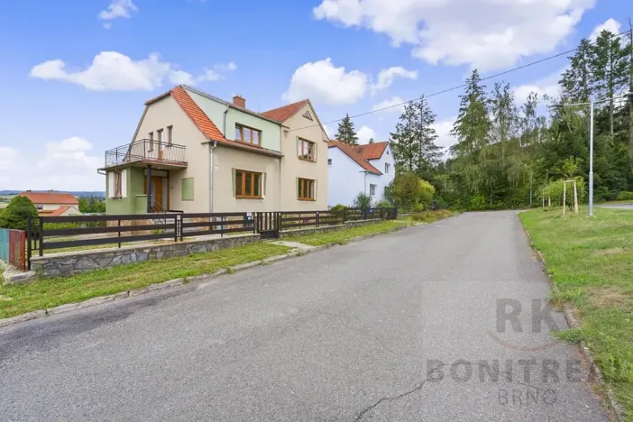 Prodej rodinného domu, Černá Hora, Budovatelská, 267 m2