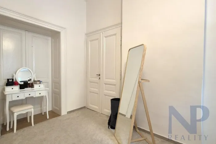 Pronájem bytu 3+1, Praha - Žižkov, Husitská, 76 m2