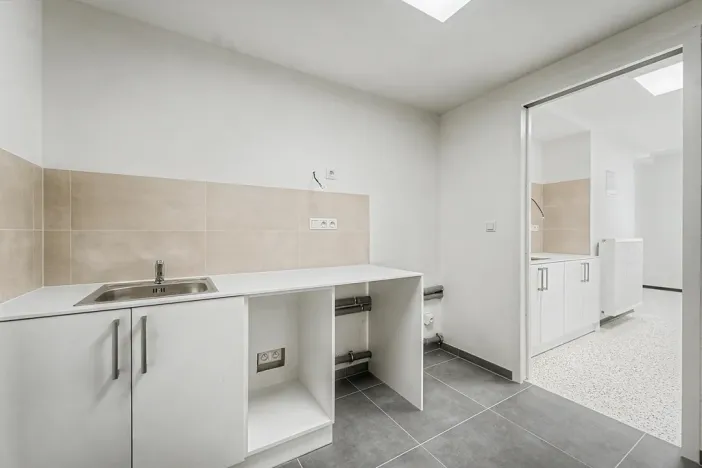 Pronájem komerční, Praha - Lysolaje, Kovárenská, 82 m2
