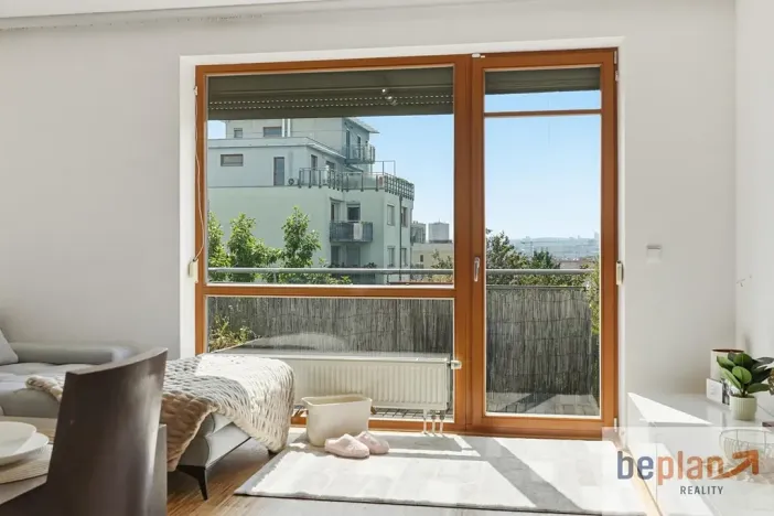 Pronájem bytu 2+kk, Praha - Malešice, Univerzitní, 63 m2