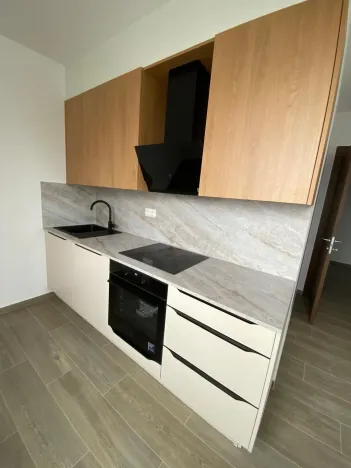 Pronájem bytu 2+kk, Teplice, 54 m2