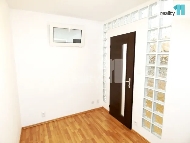 Pronájem bytu 2+kk, Praha - Karlín, Nekvasilova, 47 m2
