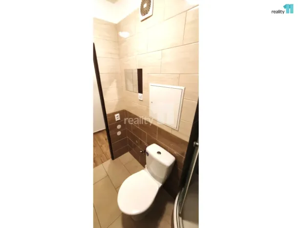 Pronájem bytu 2+kk, Praha - Karlín, Nekvasilova, 47 m2
