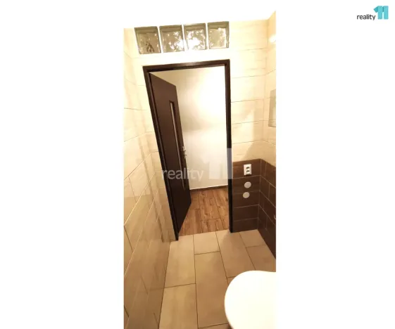Pronájem bytu 2+kk, Praha - Karlín, Nekvasilova, 47 m2