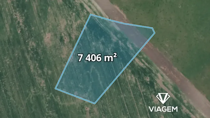 Prodej podílu pole, Kladruby nad Labem, 2468 m2