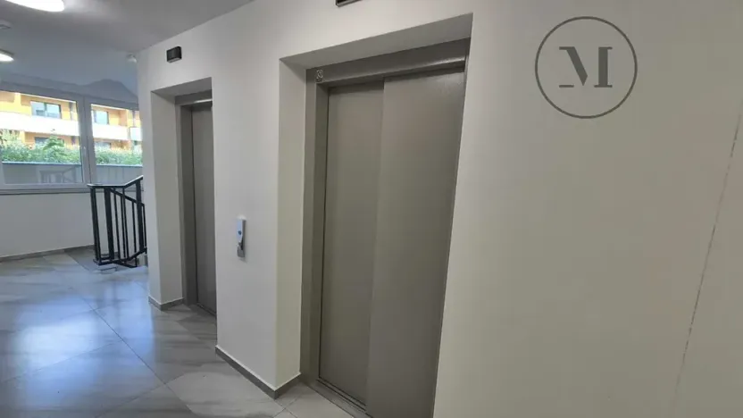 Pronájem bytu 2+kk, České Budějovice, K Šindlovým Dvorům, 79 m2