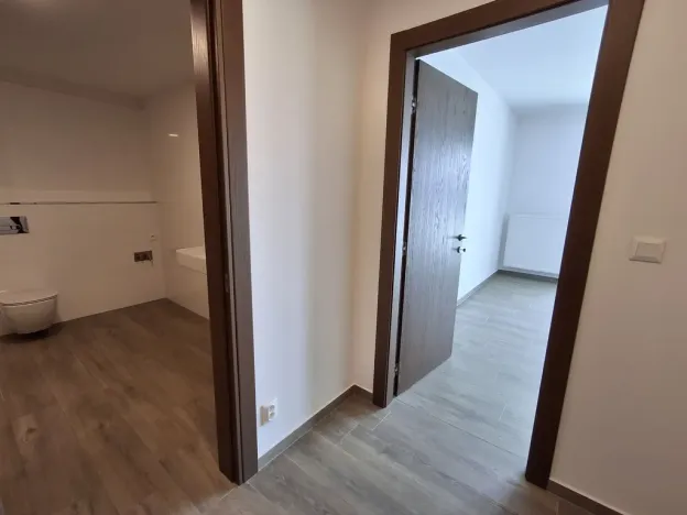 Pronájem bytu 2+kk, Teplice, Novoveská, 57 m2