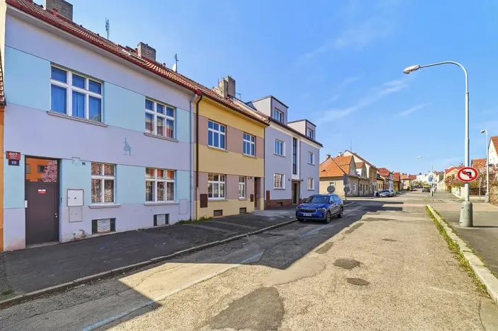 Pronájem bytu 1+kk, Praha - Kobylisy, Pakoměřická, 20 m2