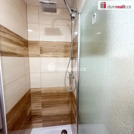 Pronájem bytu 1+kk, Ústí nad Labem - Krásné Březno, Neštěmická, 32 m2