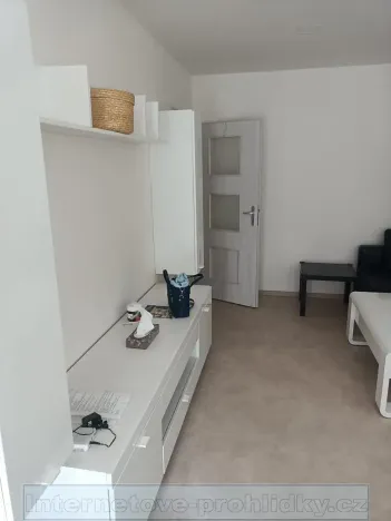 Pronájem bytu 3+1, Praha - Kamýk, 70 m2