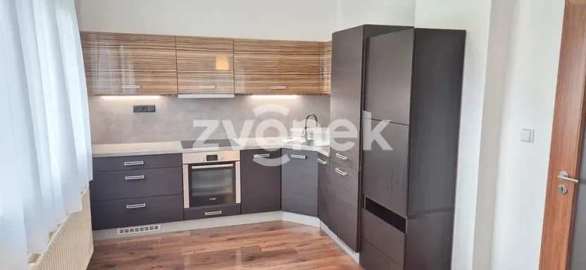 Pronájem bytu 2+1, Zlín, Lešenská, 78 m2