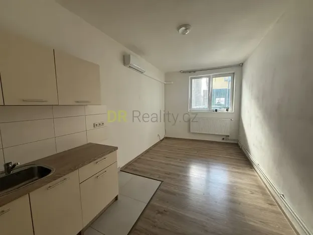 Pronájem bytu 1+kk, Brno, Slíny, 26 m2