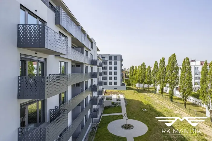 Pronájem bytu 1+kk, Praha - Hlubočepy, Divíškové, 33 m2