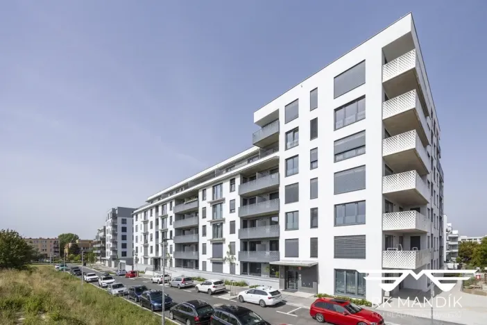 Pronájem bytu 1+kk, Praha - Hlubočepy, Divíškové, 33 m2