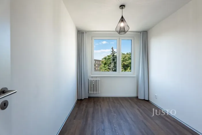 Pronájem bytu 2+kk, Praha - Kobylisy, Pohnertova, 43 m2