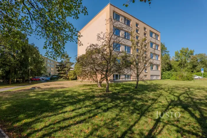 Pronájem bytu 2+kk, Praha - Kobylisy, Pohnertova, 43 m2