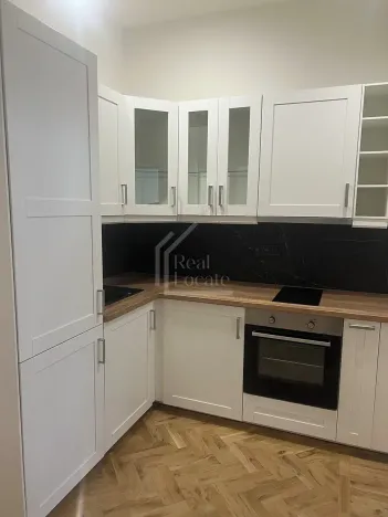 Pronájem bytu 1+1, Praha - Smíchov, Plzeňská, 46 m2