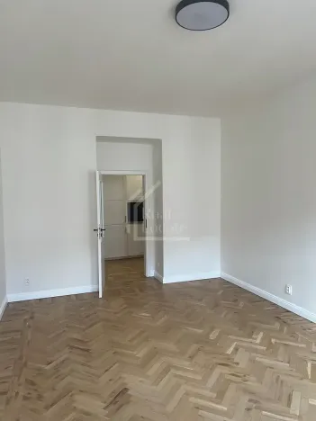 Pronájem bytu 1+1, Praha - Smíchov, Plzeňská, 46 m2