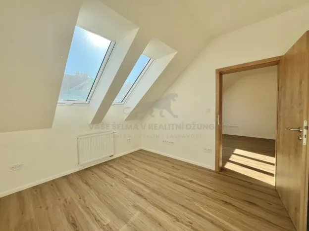 Pronájem bytu 2+kk, Praha - Žižkov, Zelenky-Hajského, 44 m2