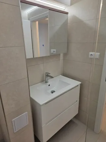 Pronájem bytu 1+kk, Praha, Nad olšinami, 27 m2
