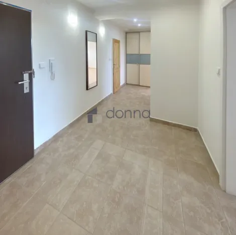 Pronájem bytu 4+1, Praha, Šimůnkova, 111 m2