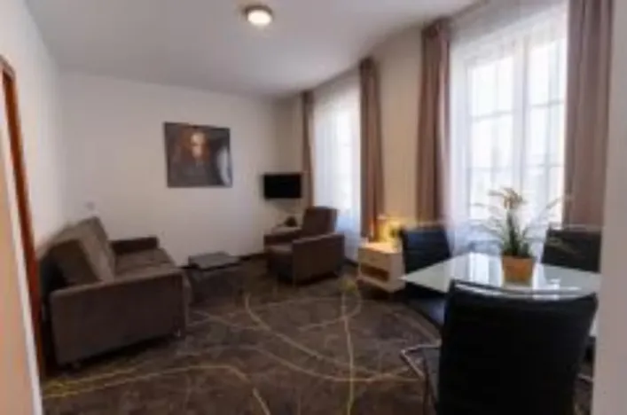 Pronájem bytu 2+kk, Praha - Břevnov, Bělohorská, 46 m2