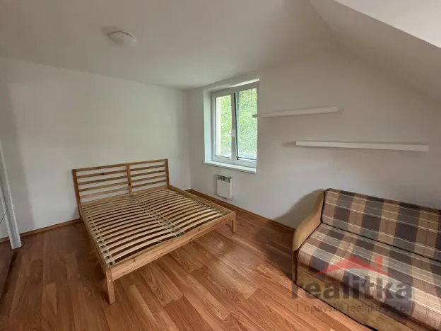 Pronájem bytu 1+1, Opava - Předměstí, Jaselská, 35 m2