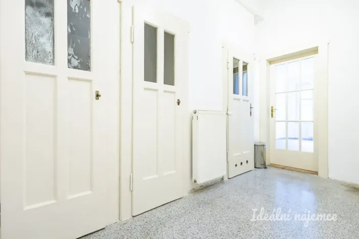 Pronájem bytu 2+kk, Praha - Vysočany, Prouzova, 52 m2