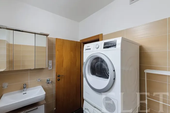 Prodej bytu 2+kk, Praha - Smíchov, Na Popelce, 58 m2
