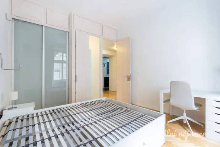 Pronájem bytu 2+1, Praha - Vršovice, Krymská, 56 m2