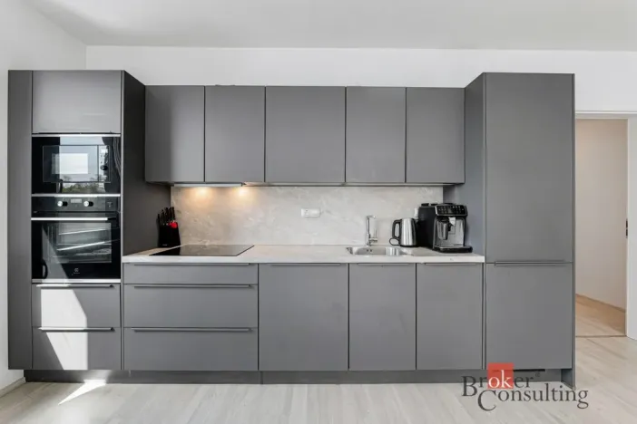 Prodej bytu 2+kk, Plzeň - Skvrňany, Františka Kováříka, 66 m2