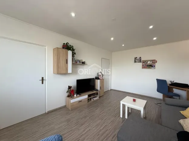 Pronájem bytu 2+1, Chomutov, Adámkova, 62 m2