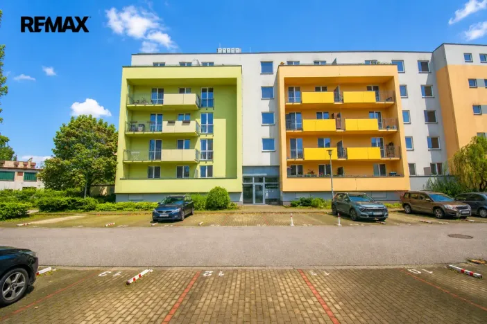 Pronájem bytu 2+kk, Hradec Králové - Třebeš, Ve Stromovce, 70 m2