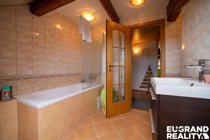 Prodej rodinného domu, Jiřetín pod Jedlovou, Husova, 328 m2