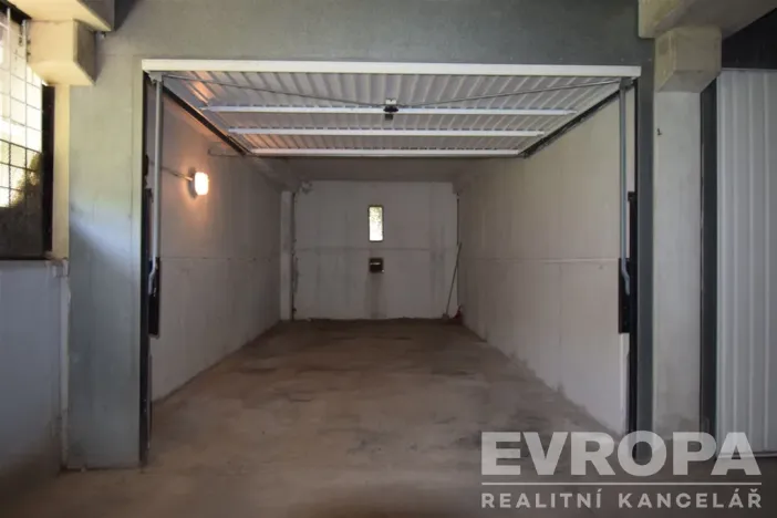 Pronájem garáže, Kolín - Kolín II, Březinova, 16 m2