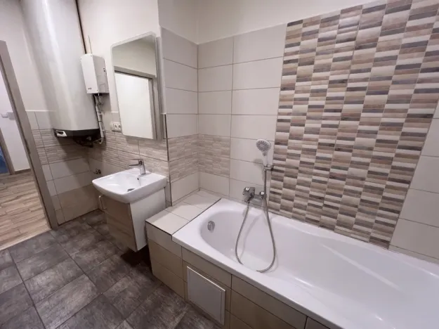 Pronájem bytu 2+kk, Náchod, Žižkova, 45 m2