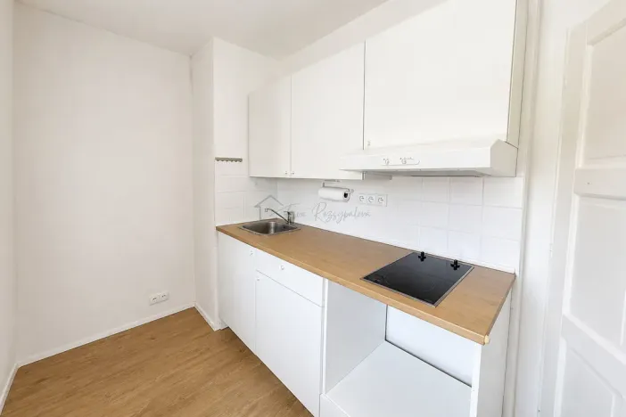 Pronájem bytu 1+kk, Kroměříž, Moravcova, 28 m2
